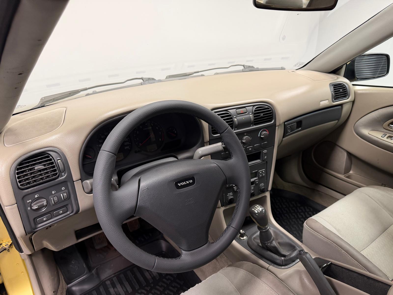 VOLVO S40 10